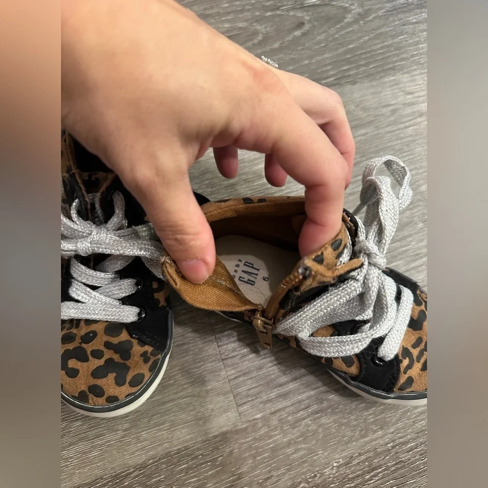 Girls toddler cat and jack bootie